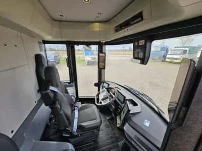 Volta ZERO Electric Box Truck 2023 – 100% Electric – 16 ton – Tail Lift — photo 9 of 20