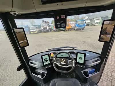 Volta ZERO Electric Box Truck 2023 – 100% Electric – 16 ton – Tail Lift — photo 11 of 20