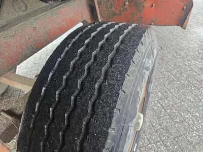 Houtnate V40039040 3-axle Trailer - Leaf Springs - Drum Brakes - 2000 - Export — photo 18 of 18