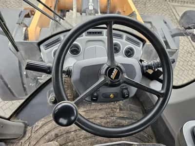 2019 Case 821G wheel loader – 230 HP – shovel - 4x4 — photo 10 of 20