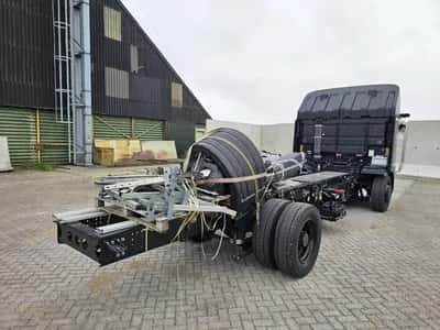 Volta ZERO electric chassis cab 2022 – 100% electric – 16 ton – high payload — photo 4 of 20