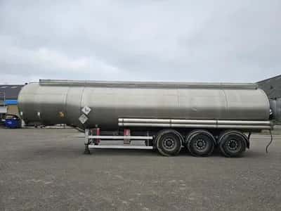 1997 Magyar Stainless Steel Tank Semi-Trailer – 3 Axles – Air Suspension – Tank Trailer – Stainless Steel — photo 7 of 15