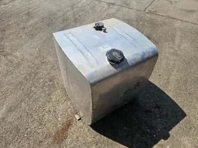 ACGB 787 Mercedes Actros Fuel Tank Mercedes Actros – 290L – ACGB 787 – Diesel Tank – Truck Part — photo 2 of 5