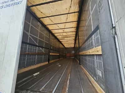 Fruehauf Curtainsider Semi-Trailer – 3 Axles – 2017 – Curtainsider / Tautliner — photo 9 of 20