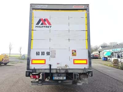 Fruehauf Box Semi-Trailer – FST4 – 3 Axles – Tail Lift – Box Trailer - Disc Brakes - Air Suspension - Lift Axle - 2013 — photo 5 of 18
