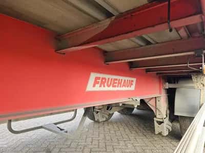 Fruehauf Box Semi-Trailer – FST4 – 3 Axles – Tail Lift – Box Trailer - Disc Brakes - Air Suspension - Lift Axle - 2013 — photo 14 of 18
