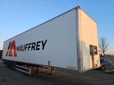 Fruehauf Box Semi-Trailer – TX34 – 3 Axles – Tail Lift – Box Trailer - Disc Brakes - Air Suspension - Lift Axle - Spare Tyre 2010 — photo 3 of 20