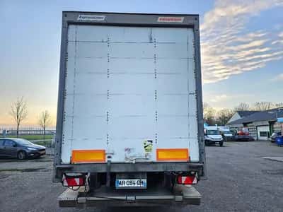 Fruehauf Box Semi-Trailer – TX34 – 3 Axles – Tail Lift – Box Trailer - Disc Brakes - Air Suspension - Lift Axle - Spare Tyre 2010 — photo 6 of 20