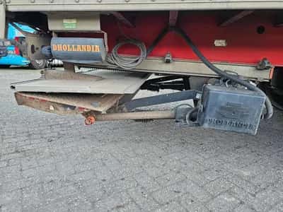 Fruehauf Box Semi-Trailer – TX34 – 3 Axles – Tail Lift – Box Trailer - Disc Brakes - Air Suspension - Lift Axle - Spare Tyre 2010 — photo 11 of 20