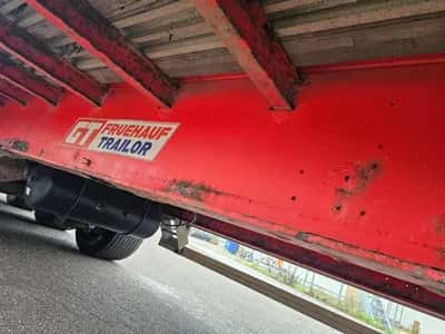 2005 Fruehauf TX34 3-Axle Curtainsider Semi-Trailer - SMB Axles - Disc Brakes - Air Suspension - 34 Ton — photo 12 of 19