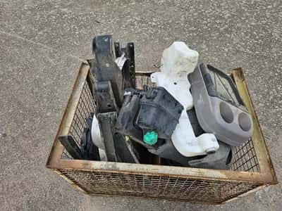 MAN Box with truck parts Box with MAN Truck Parts — photo 4 of 12