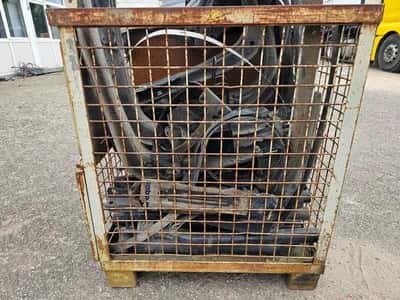 MAN Box with truck parts Box with MAN Truck Parts — photo 7 of 12