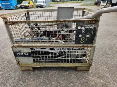 MAN Box with truck parts Box with MAN Truck Parts — photo 4 of 9