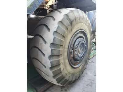 Michelin 29.5 R29 Tyre – EM Tyre – Heavy Equipment – Good Condition – ±2300 KG — photo 5 of 9