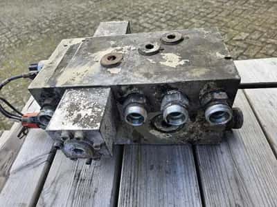 Legras Control valve 02 Electrically operated (complete) - Control valve — photo 1 of 13