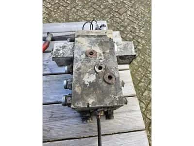 Legras Control valve 02 Electrically operated (complete) - Control valve — photo 6 of 13