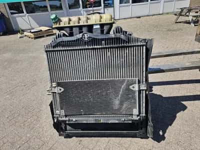 MAN BERH Radiator radiator / Cooling Radiator for MAN TGX / TGA / TGS — photo 2 of 15