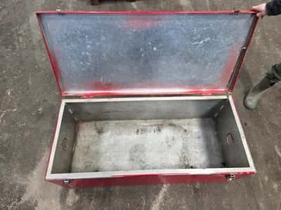 Aluminium Storage Box – Toolbox – Good Condition – Truck / Trailer — photo 6 of 8