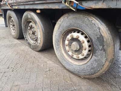 Van Hool 3B2011 - BPW - DISC Stack of 5 3-Axle Curtainsider Trailers - Air Suspension - Disc Brakes - 39 Ton - 2007 - Ready for Export — photo 13 of 17