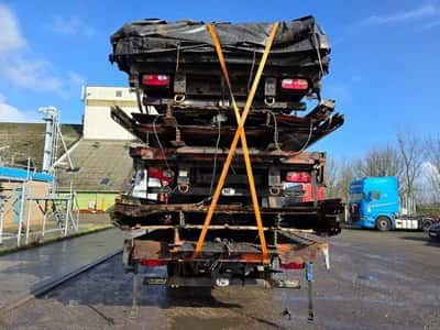 Van Hool 3B2011 - BPW - DISC Stack of 5 3-Axle Curtainsider Trailers - Air Suspension - Disc Brakes - 39 Ton - 2004 - Ready for Export — photo 6 of 15