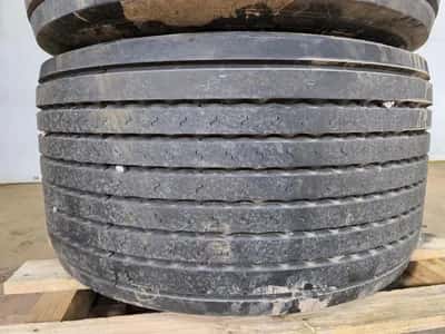Michelin 445/45 R19.5 Tyres – Trailer Tyre – Good Condition – Ready to Use — photo 9 of 9