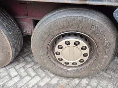 Kögel BPW - SAF- SMB - DISC Stack of 5 3-Axle Curtainsider Trailers - Air Suspension - Disc Brakes - 32 Ton - Ready for Export - 2005 — photo 19 of 19