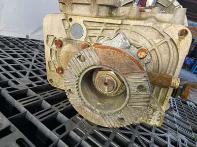EATON Renault — photo 7 of 10