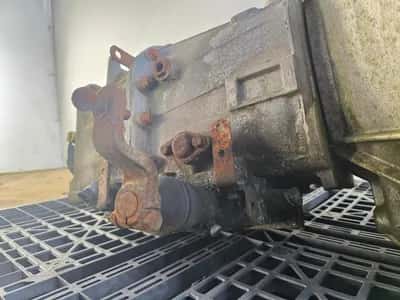 EATON Renault — photo 8 of 10