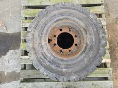Magnum Solideal 7.00-12 Tyre – Forklift Tyre – Solid Rubber — photo 3 of 6