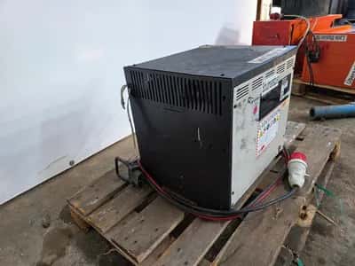 2008 Willen Brock 48V 100A Battery charger 48V 100A Battery Charger — photo 4 of 10