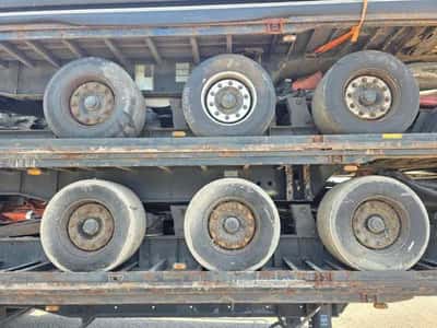 Van Hool 3B2011 - BPW - DISC Stack of 5 3-Axle Curtainsider Trailers - Air Suspension - Disc Brakes - 39 Ton - 2007 — photo 18 of 20