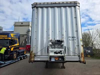 2007 Krone SD 3-Axle Curtainsider Trailer - BPW - Disc Brakes - Air Suspension - Spare Tyre - 39 Ton — photo 2 of 20