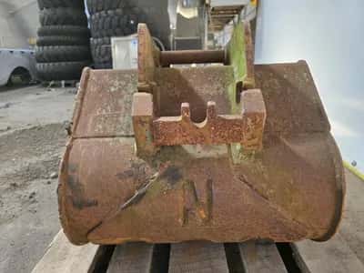 New Holland Excavator Bucket 70 cm Excavator Box – 0.7 x 0.57 x 0.60– Excavator Bucket — photo 6 of 8