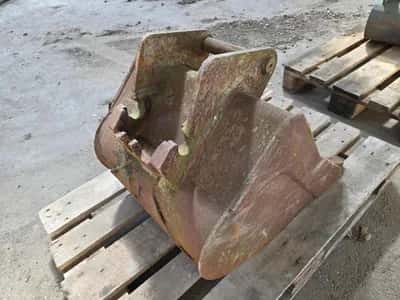 New Holland Excavator Bucket 70 cm Excavator Box – 0.7 x 0.57 x 0.60– Excavator Bucket — photo 5 of 8