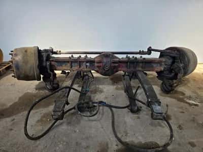 ZF Friedrichshafen Driven Steering Axle – Truck – Leaf Springs – Drive Steering Axle – Heavy Duty — photo 1 of 8