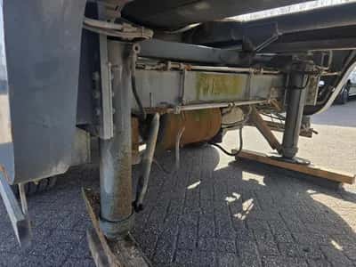 1998 Bero Cement Silo - BPW Axles - Drum Brakes - Air Suspension — photo 16 of 20