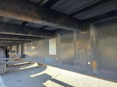 Van Hool 3B2011 - BPW - DISC Stack of 5 Van Hool 3-Axle Curtainsider Trailers - BPW Axles - Air Suspension - Disc Brakes - Ready for Export - 2007 — photo 12 of 18