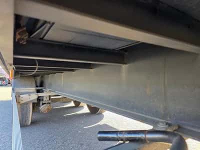 LAG 3-Axle Box Semi-Trailer - BPW Axles - Lift Axle - Disc Brakes - Air Suspension - 2010 — photo 18 of 20