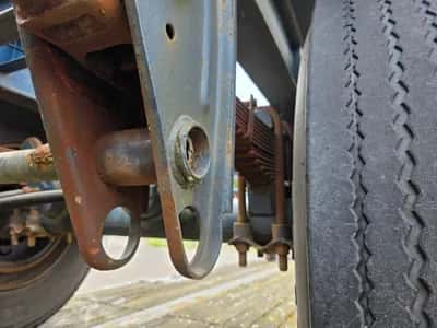 1975 Netam 2-Axle Container Chassis - BPW Axles - Drum Brakes - Leaf Springs - Twin Tyres - 40ft HC — photo 9 of 16