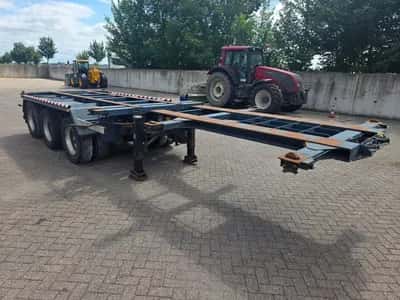 1992 Netam-Fruehauf 3-Axle Container Chassis - SMB Axles - Drum Brakes - Air Suspension - Twist Lock - Twin Tyres - 12 Tyres - 40 Ft - 30 FT - 20 FT - — photo 3 of 17