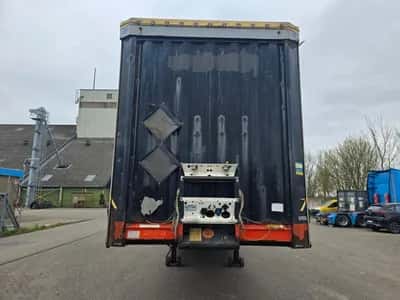 Krone 3-Axle Curtainsider Trailer - BPW - Drum Brakes - Air Suspension - 445/45 R19.5 - 39 Ton - Mega - 2015 — photo 2 of 20
