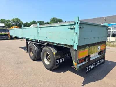 1988 Lambrecht 88 LK 27 Semi-Trailer - 2 ROR Axles - Drum Brakes - Air Suspension - Side Boards — photo 7 of 18