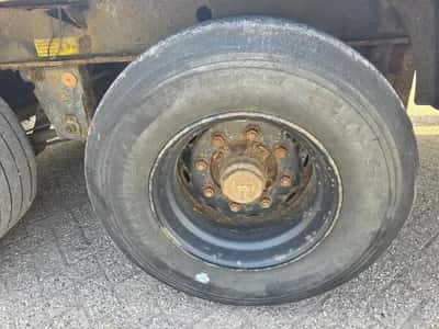 2004 Krone 3-Axle Flatbed Semi-Trailer - BPW Axles - Drum Brakes - Air Suspension — photo 13 of 13