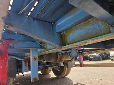 2002 MOL 2-Axle Flatbed Semi-Trailer - BPW Axles - Drum Brakes - Air Suspension - 30 Ton — photo 11 of 14