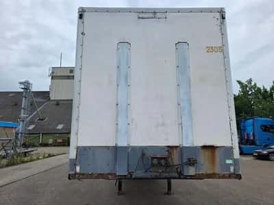 1990 Trouillet 3-Axle Box Semi-Trailer - Drum Brakes - Leaf Springs - Spare Tyre — photo 2 of 15