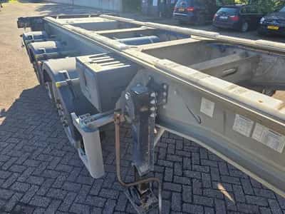 2007 Granalu 3-Axle Container Chassis - Jost Mercedes Axles - Disc Brakes - Air Suspension - Twistlock - Toolbox - 34 ton Payload - 20FT — photo 13 of 19