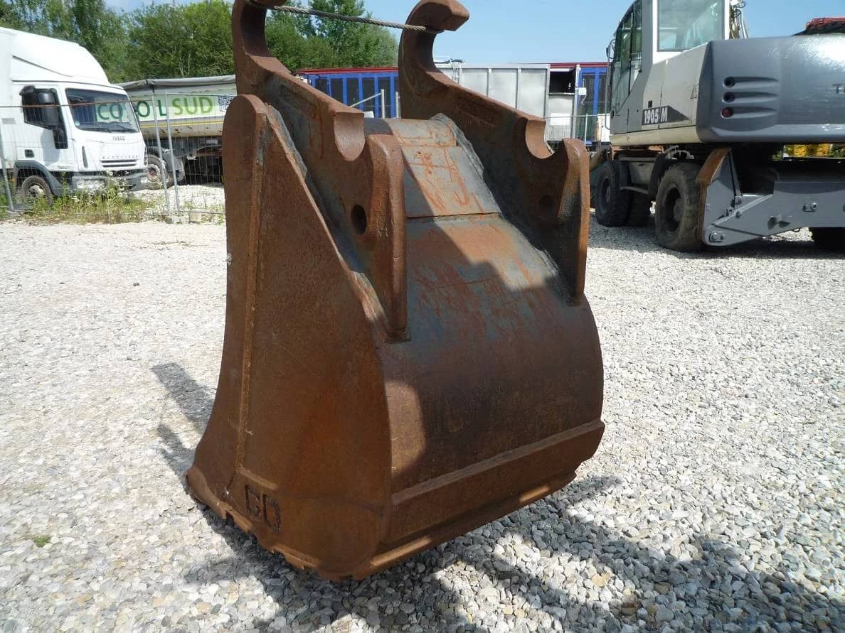 2008 GO MAX Bucket