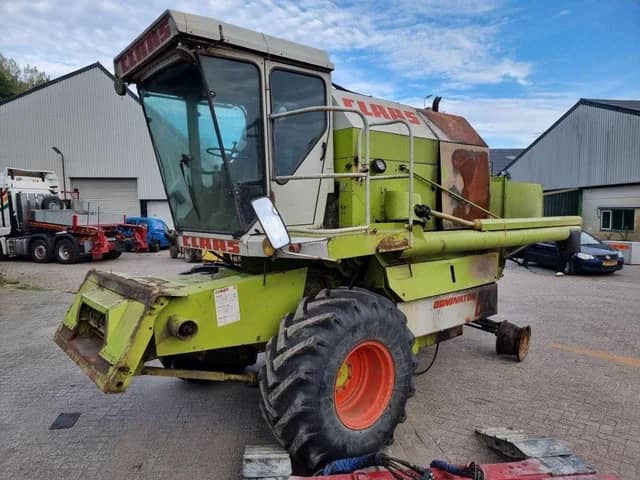 1989 Claas Dominator 68s