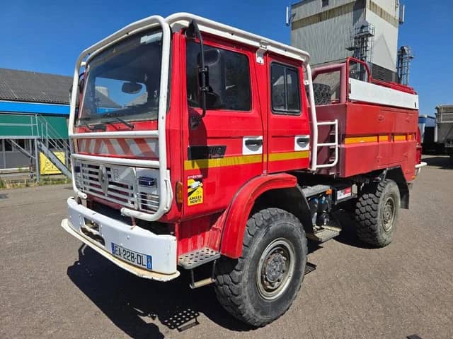 1998 Renault M210