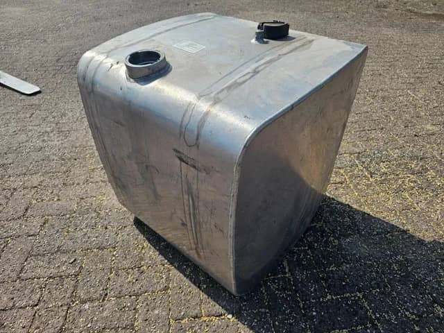 ACGB 787 Mercedes Actros Brandstoftank Mercedes Actros – 290L – ACGB 787 – Diesel Tank – Truck Onderdeel